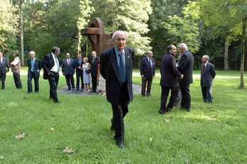 Juan San Martin idazleak Chillida Lekun jaso zuen Eusko Ikaskuntza Saria 2004ko irailaren 8an.