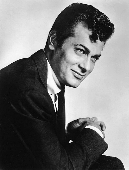 Tony Curtis 1958ko irudi batean.