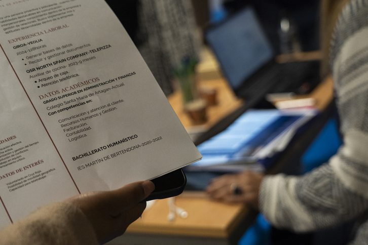 Gazteei zuzenduta, curriculumak jasoko dituzte enpresek lan poltsak osatzeko.
