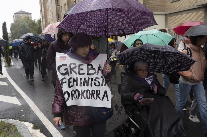 Mundu guztira zabaldu diren greba feministen jatorritzat hartzen da 1975eko Islandiakoa.