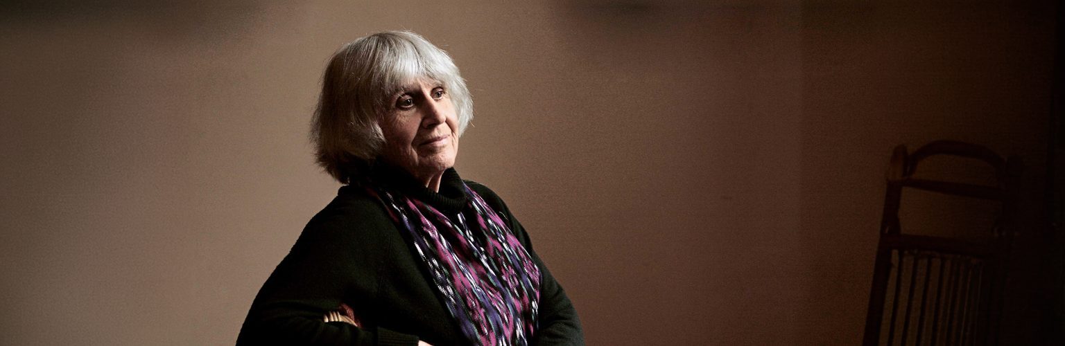 Gaur bi urte hil zen Joan Jara dantzari eta aktibista britainiarra