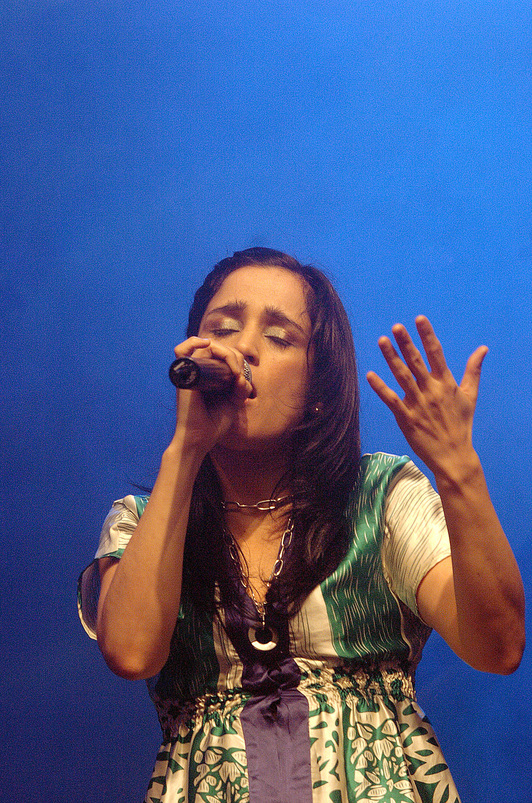 Julieta venegas, 2007an Hernanin eman zuen kontzertuan.