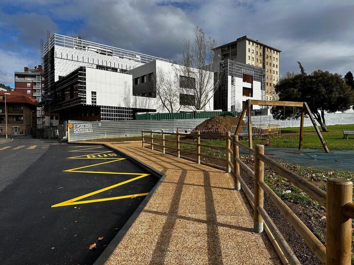 Autobus geltoki berria, Latiorron.