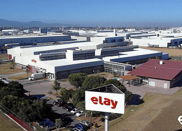 Mende laurden igarota, Elayk lur hartu zuen Celayan puntako enpresen ekosistema loratu da