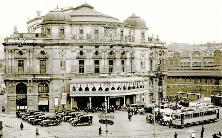 Arriagako plazako geltokia.