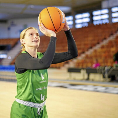 Sami Hill, Araski taldeko eskolta kanadarra, Mendizorrotzan egindako entrenamendu batean.