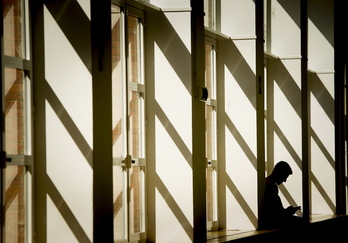 Gazettei eta nerabeei zuzendutako zerbitzua da WhatsApp kanal berria.