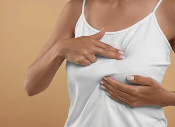 Mastitisa erditu berri den emakumearen bizimodua askotan garrazten duen arazoa da.