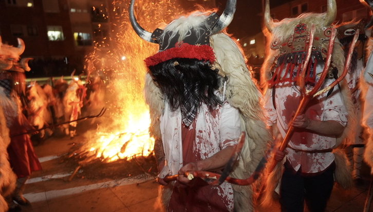 Irudian, momotxorroak, Altsasuko inauteriko pertsonaia nagusiak.