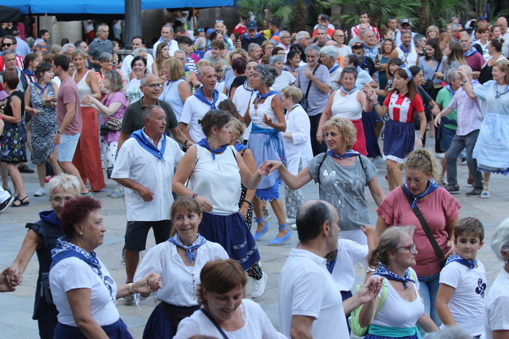 Dantzaldia Bilbon, artxiboko irudian.