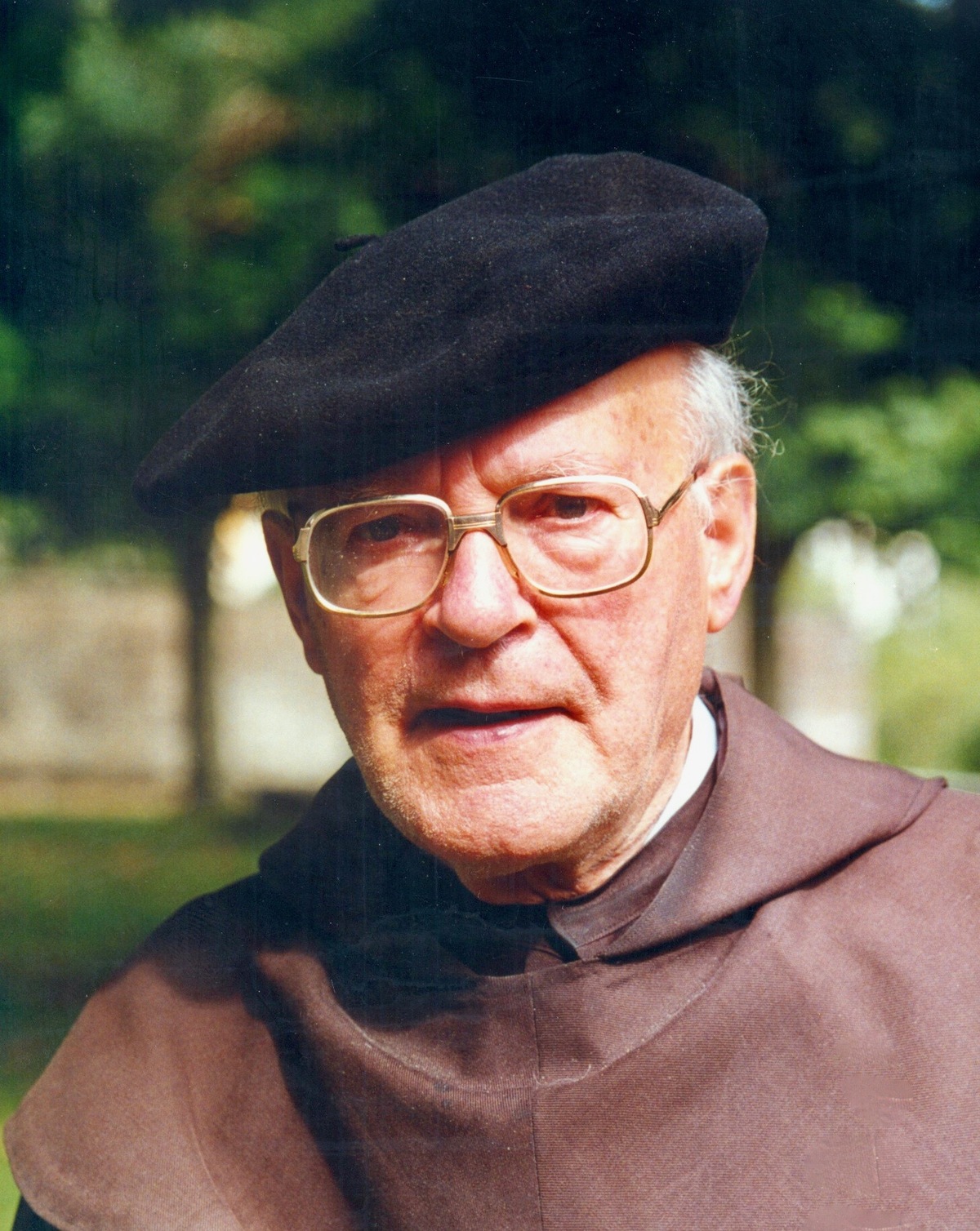 30 urte dira aita Santi Onaindia idazle karmeldarra zendu zela