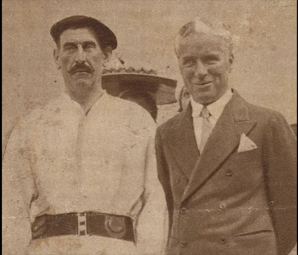 Leon Dongaitz pilotari mitikoa gaur 140 urte jaio zen