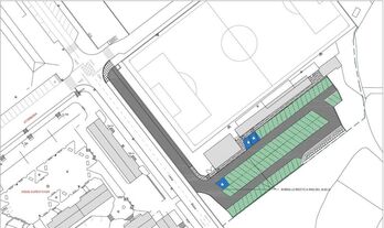 Futbol zelaiaren ondoan eraikizten ari dira parking berria.