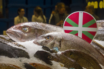 Arrainak, artxiboko irudian.