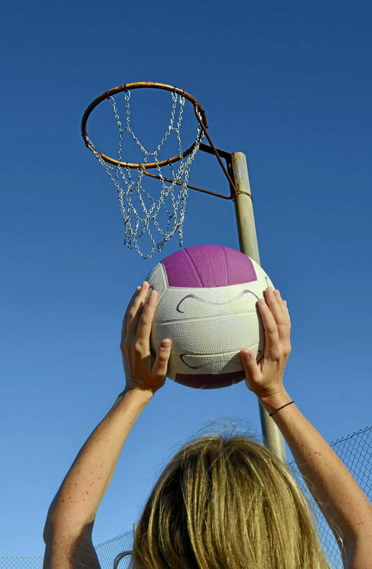 Ingalaterran sekulako bultzada ematen zaio netball izeneko kirolari.