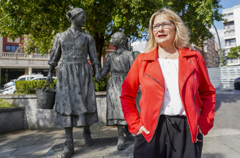 irudian, Maria Fernandez Basauriko Euskara zinegotzia.